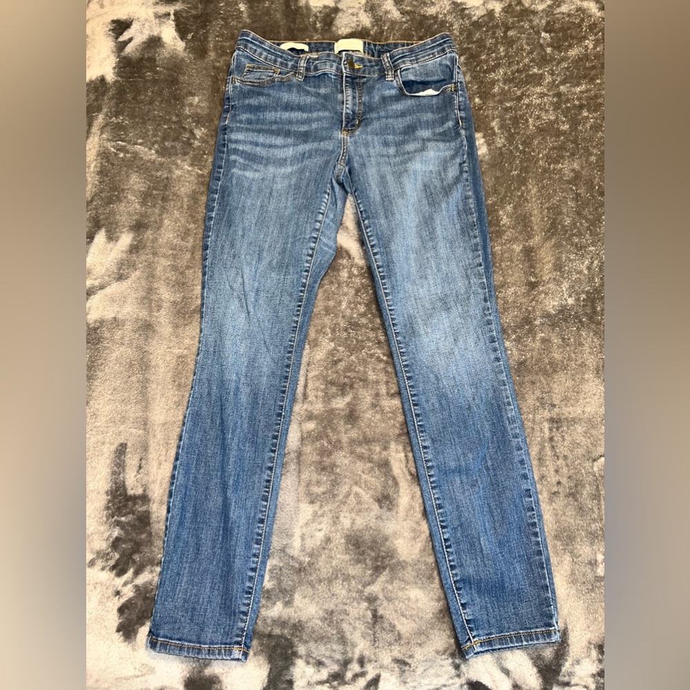 Universal Thread Jeans